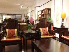 如何给中式红木中式家具搭配地板？